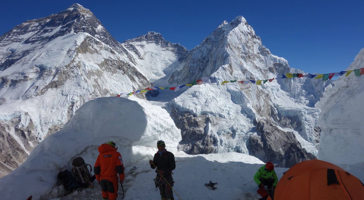 Pumori Expedition (7,161m)
